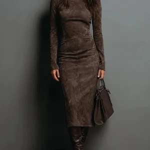 Soline | Robe Midi Femme en Suédine Douce avec Col Montant et Manches Longues