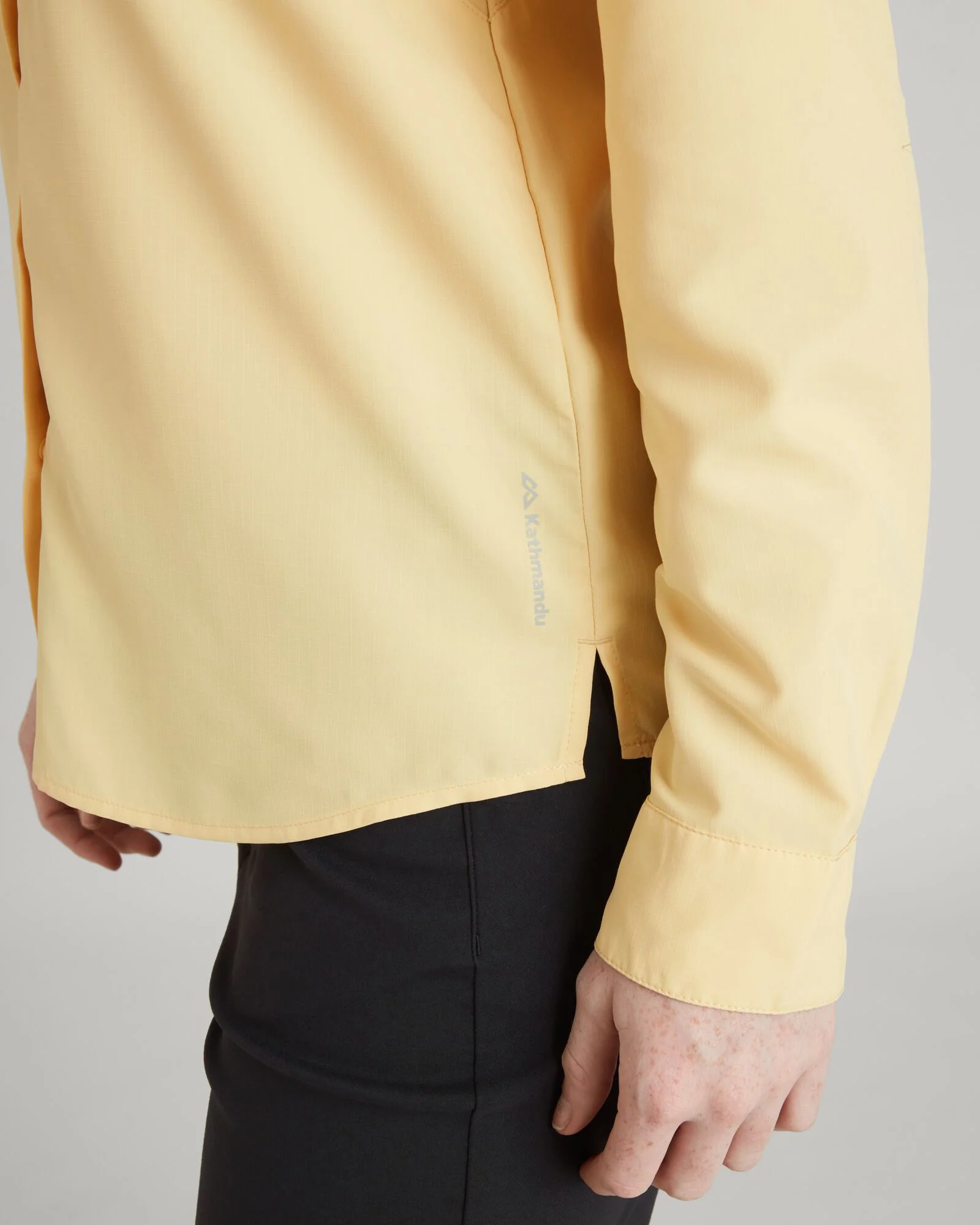 T-shirt à manches longues SUN-Scout UPF pour femme - Jaune ensoleillé – Image 4