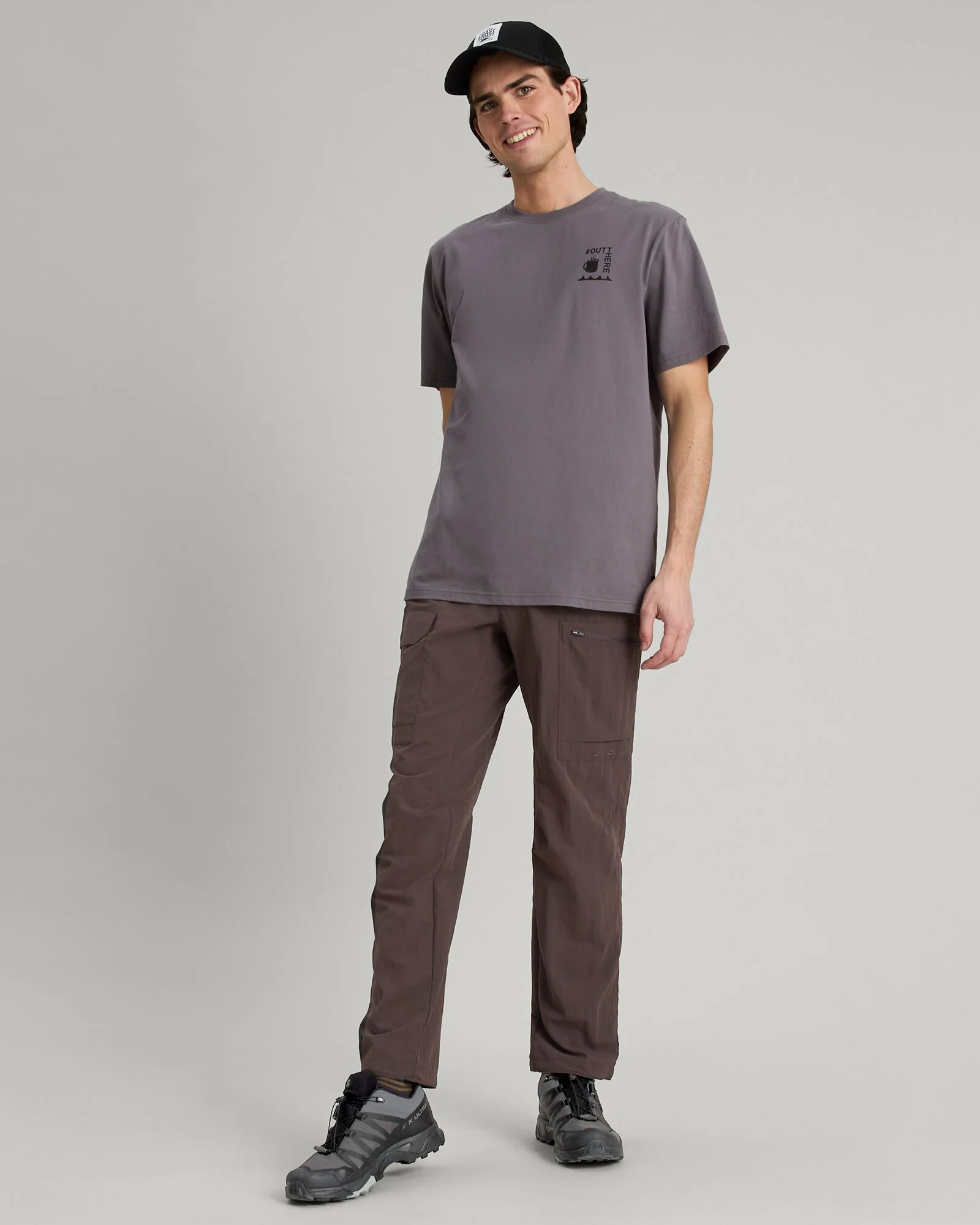 T-shirt en coton biologique Camp Vibes pour homme - Quartz clair – Image 2
