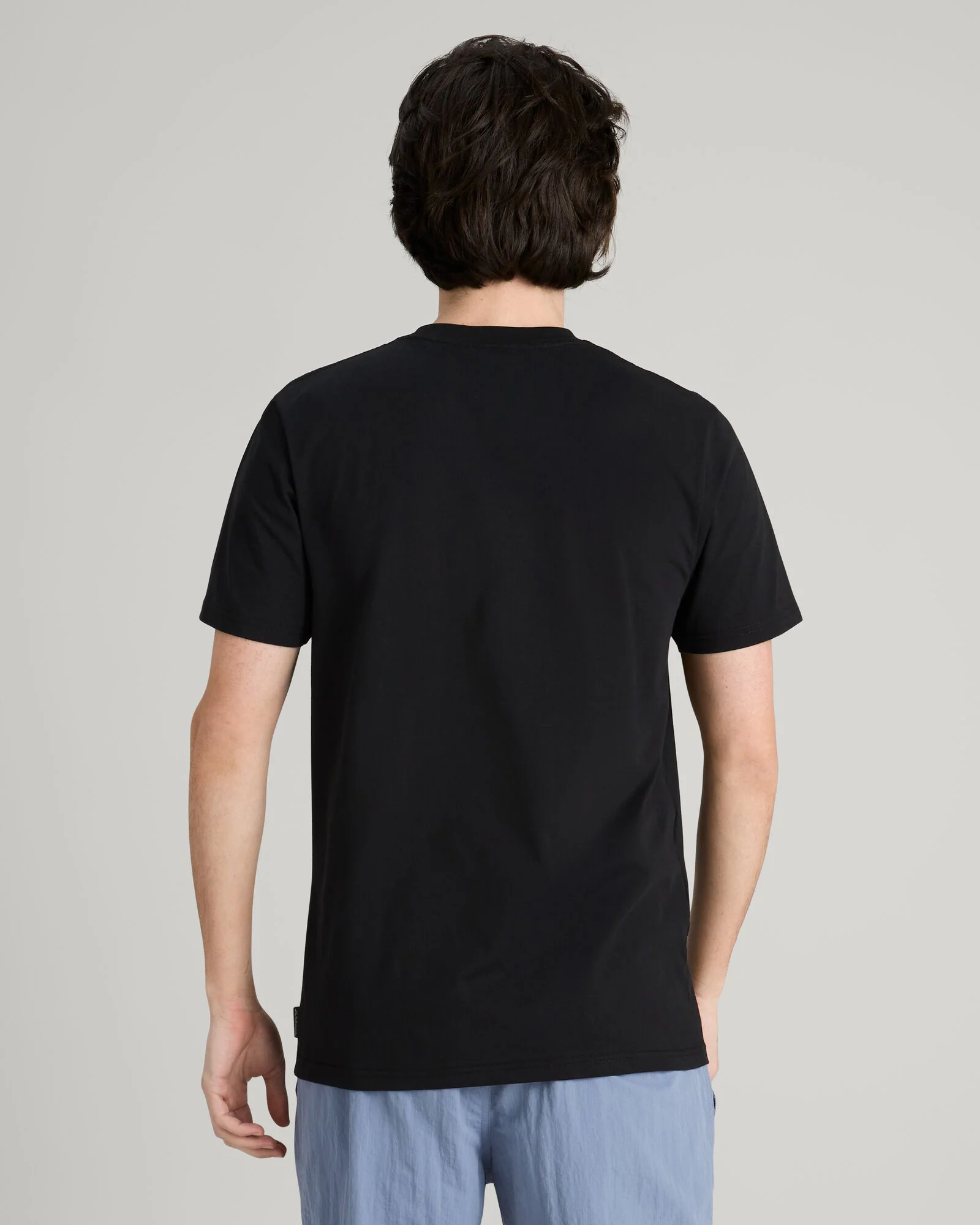 T-shirt en coton biologique Horizon Print pour homme - Noir – Image 4